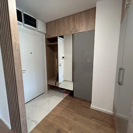 V Park Lux Apartman Belgrad Exterior foto
