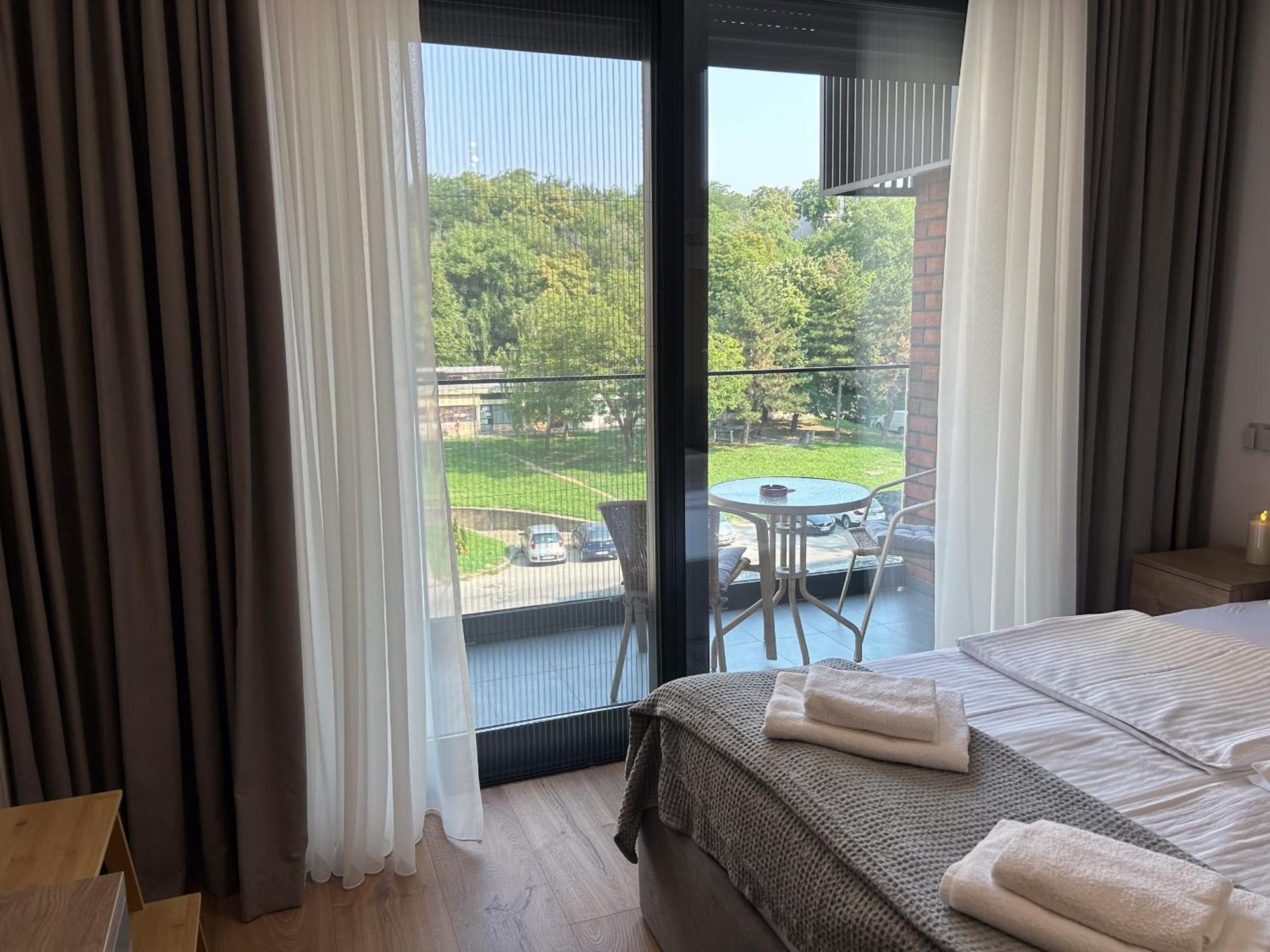 Apartment V Park Lux Belgrade