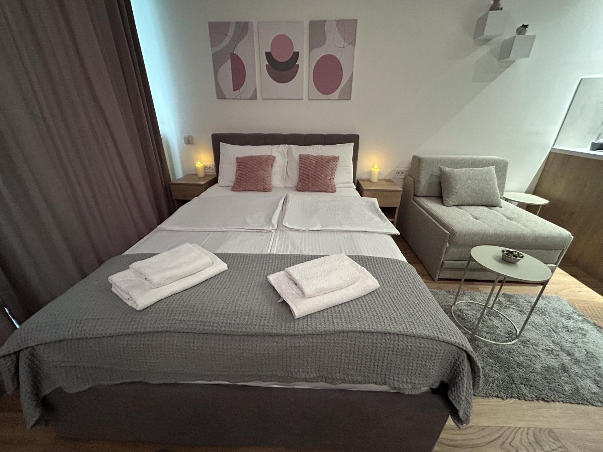 V Park Lux Apartment Belgrade